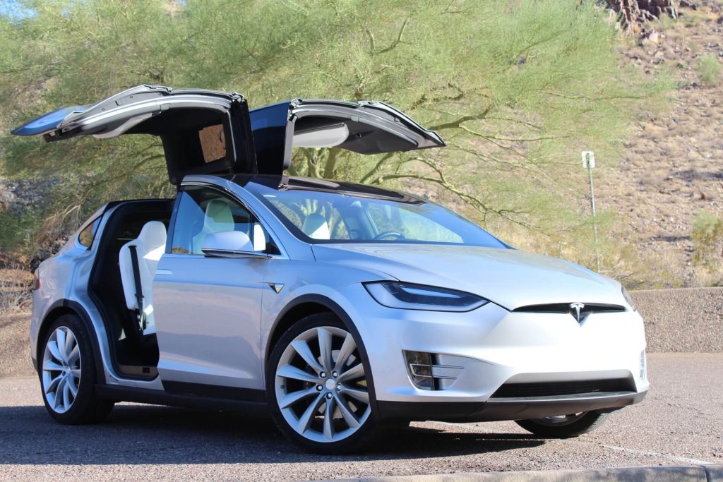 Tesla Model X Özellikleri