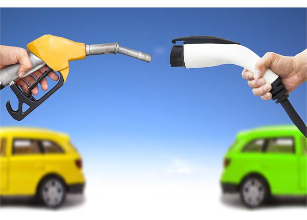 Hibrit Araç ile Elektrikli Araç
