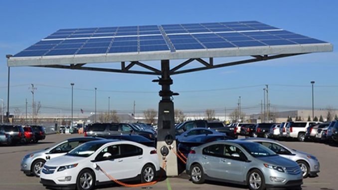güneş enerjisi ile elektrikli araç şarjı